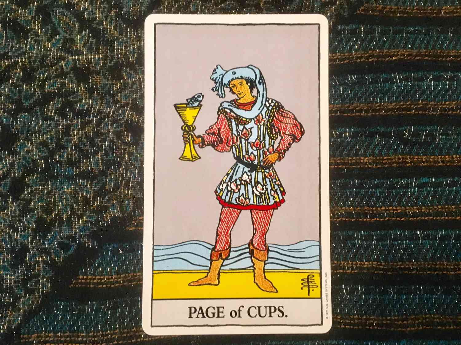 Ý nghĩa lá Page Of Cups trong Tarot: Sáng tạo, năng động nhưng dễ bị cám dỗ